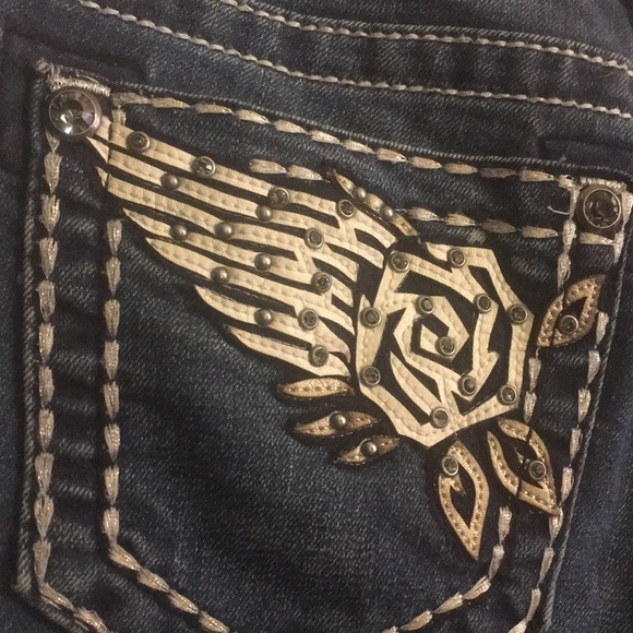 🤩 Miss Me Boot Cut Jeans 👖 Size 26x32 Like New! - Picture 9 of 10